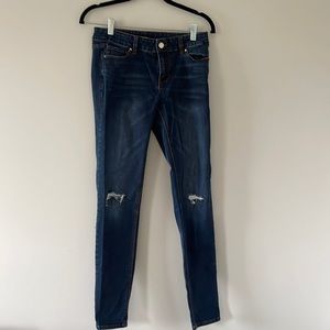 WHBM skinny jeans with stretch